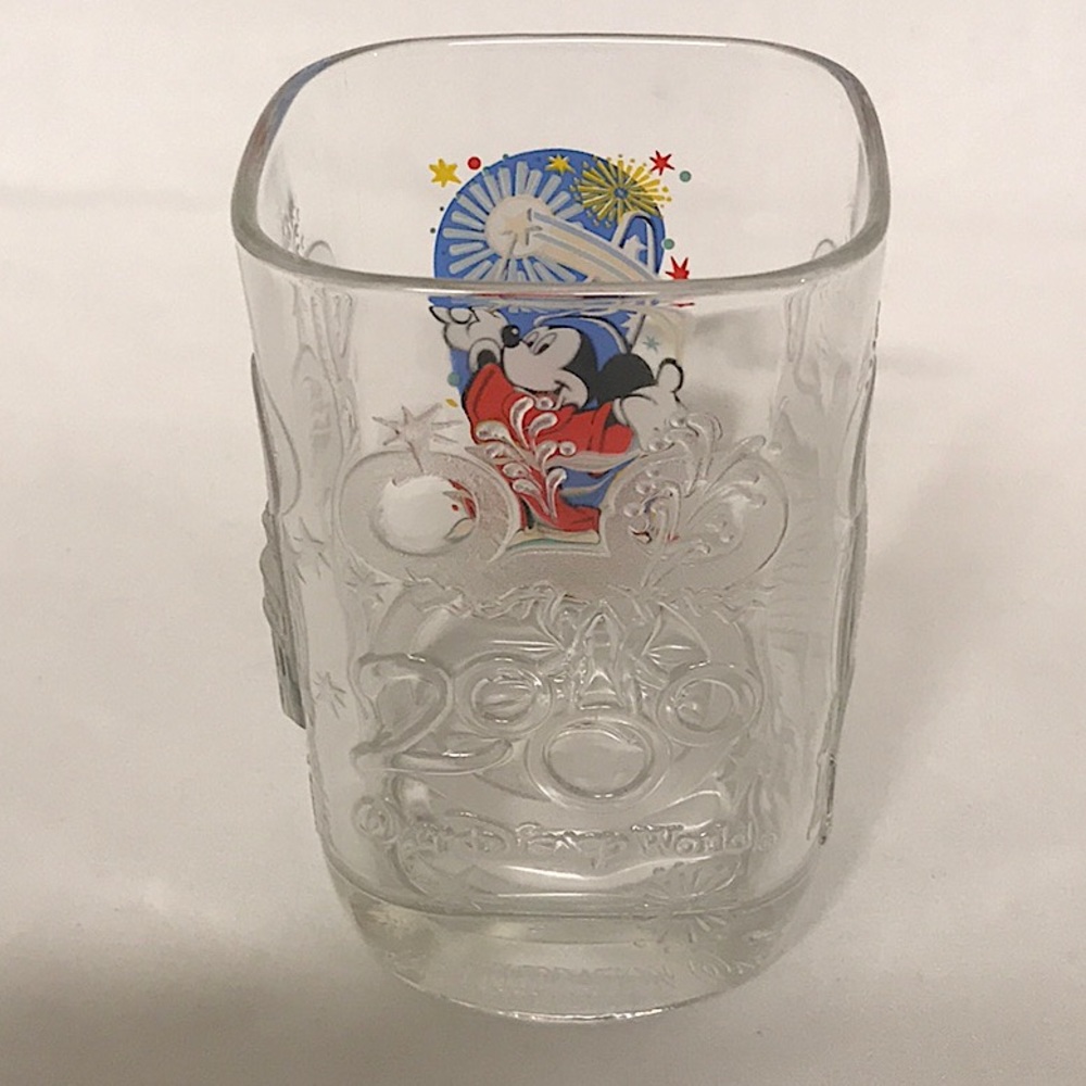 Walt Disney McDonalds Collectors Glasses 100 Years of Magic 2000-Set of 2 - Picture 9 of 12